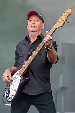 2018 Lieder am See - Wishbone Ash - Bob Skeat - by 2eight - DSC0680.jpg