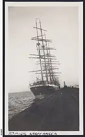 Image 2The barque Admiral Karpfanger at Port Germein jetty in South Australia. (from Transport in South Australia)