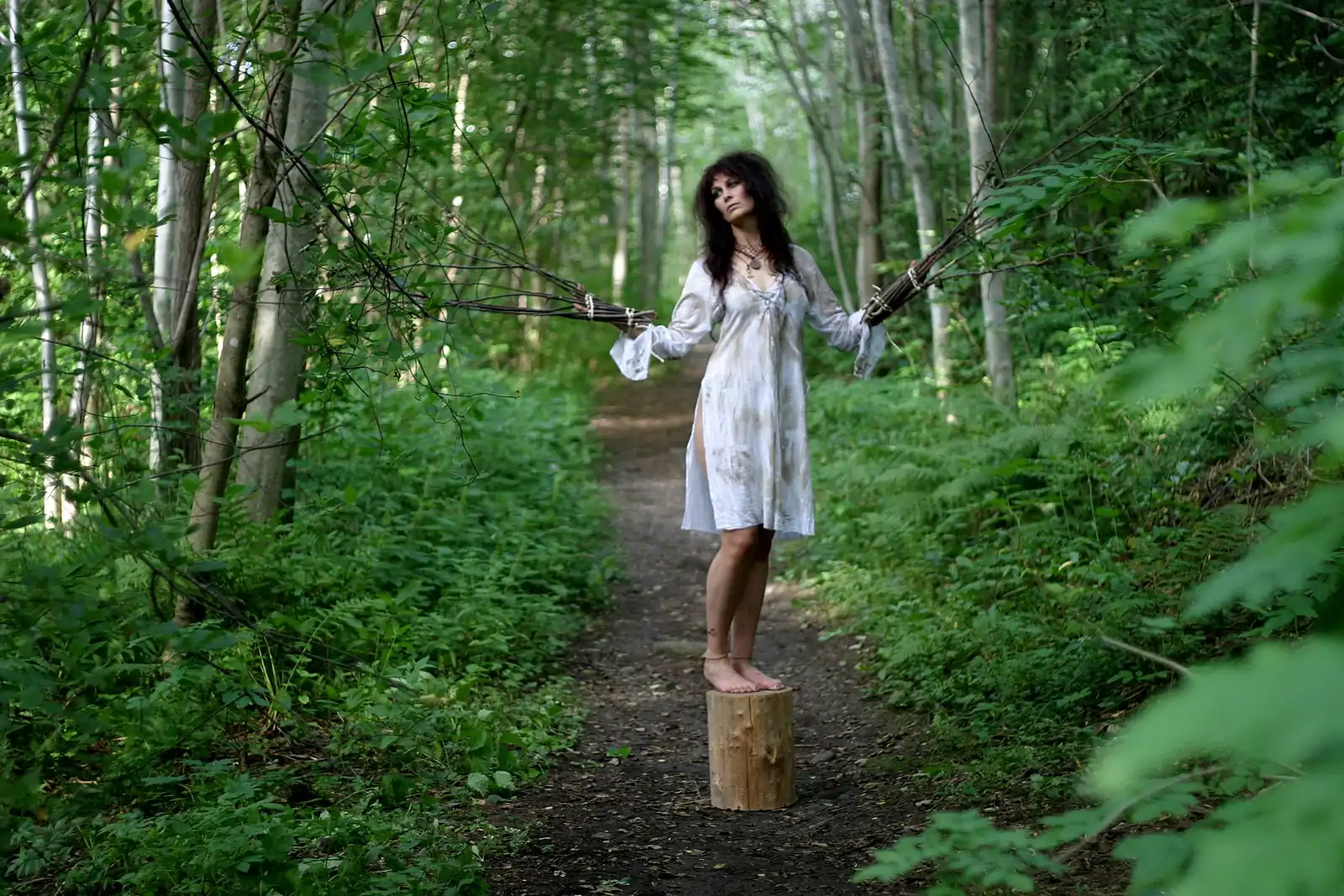 Haugen modelling as Nebelhexë in 2003