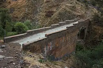 Garni bridge