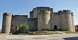 Photo of main facade of Sanabria Castle