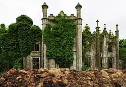 Coolbawn House, burned in the 1920s, lies 1&nbsp;km south of Rathnure