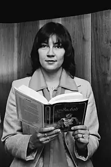 copyright Trudie Lee Photography –  2014