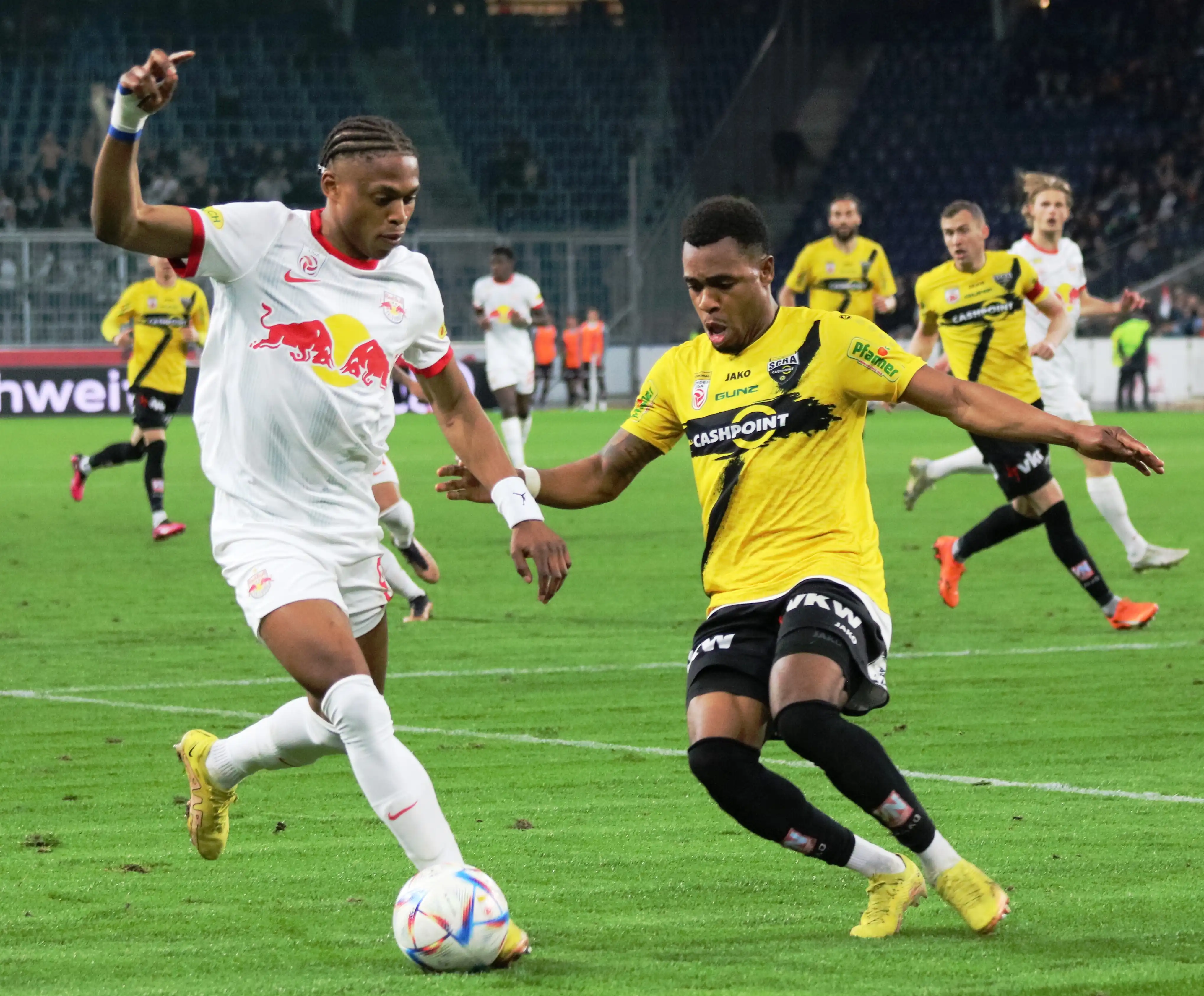 FC RB Salzburg gegen SCR Altach (2023-03-19) 87 (cropped).jpg