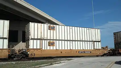 A container train passing through Jacksonville, Florida, with 53&nbsp;ft (16.15&nbsp;m) containers used for shipments within North America