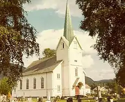 hommelvik kirjka i det nydelige hølet