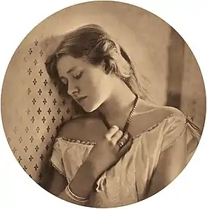 Image 33Ellen Terry, by Julia Margaret Cameron (edited by Materialscientist) (from Portal:Theatre/Additional featured pictures)