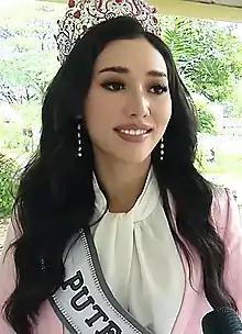 Puteri Indonesia 2022Laksmi Shari De-Neefe Suardana, of Bali