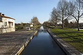 Canal locks  of  Peyrets