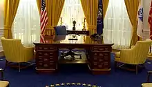 replica oval office featuring the Wilson desk replica