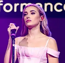 O'Brien performing at the Mack Sennett Studios in 2019