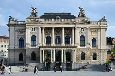 Image 15 Zürich Opera HousePhotograph: Roland FischerThe Zürich Opera House is an opera house in the Swiss city of Zürich. Located at the Sechseläutenplatz, it has been the home of the Zürich Opera since the current building was completed in 1891. It also houses the Bernhard-Theater Zürich.More selected pictures