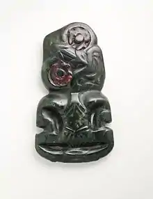 Hei-tiki; 18th century; nephrite and haliotis shell; 10.9&nbsp;cm; from the New Zealand; Los Angeles County Museum of Art (Los Angeles)