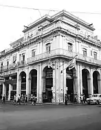 Corner Calle Galiano and Reina, with added structure on roof