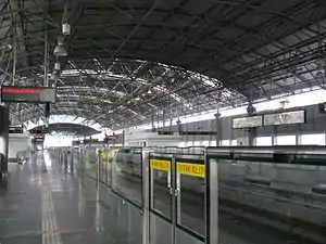 Line 9 platform of Songjiang University Town