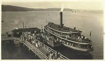 Kirrule with picnickers at Nielsen Park circa 1914