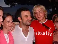 Image 12Tarkan with Hungarian fans
